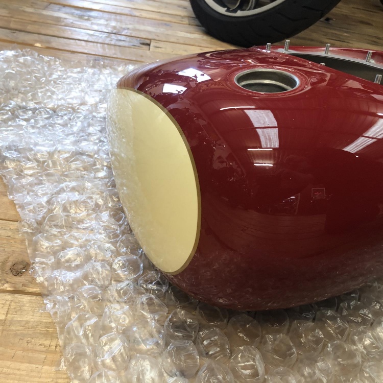 Indian Chief / Chieftain / Roadmaster Petrol Tank - Red with Ivory Cream